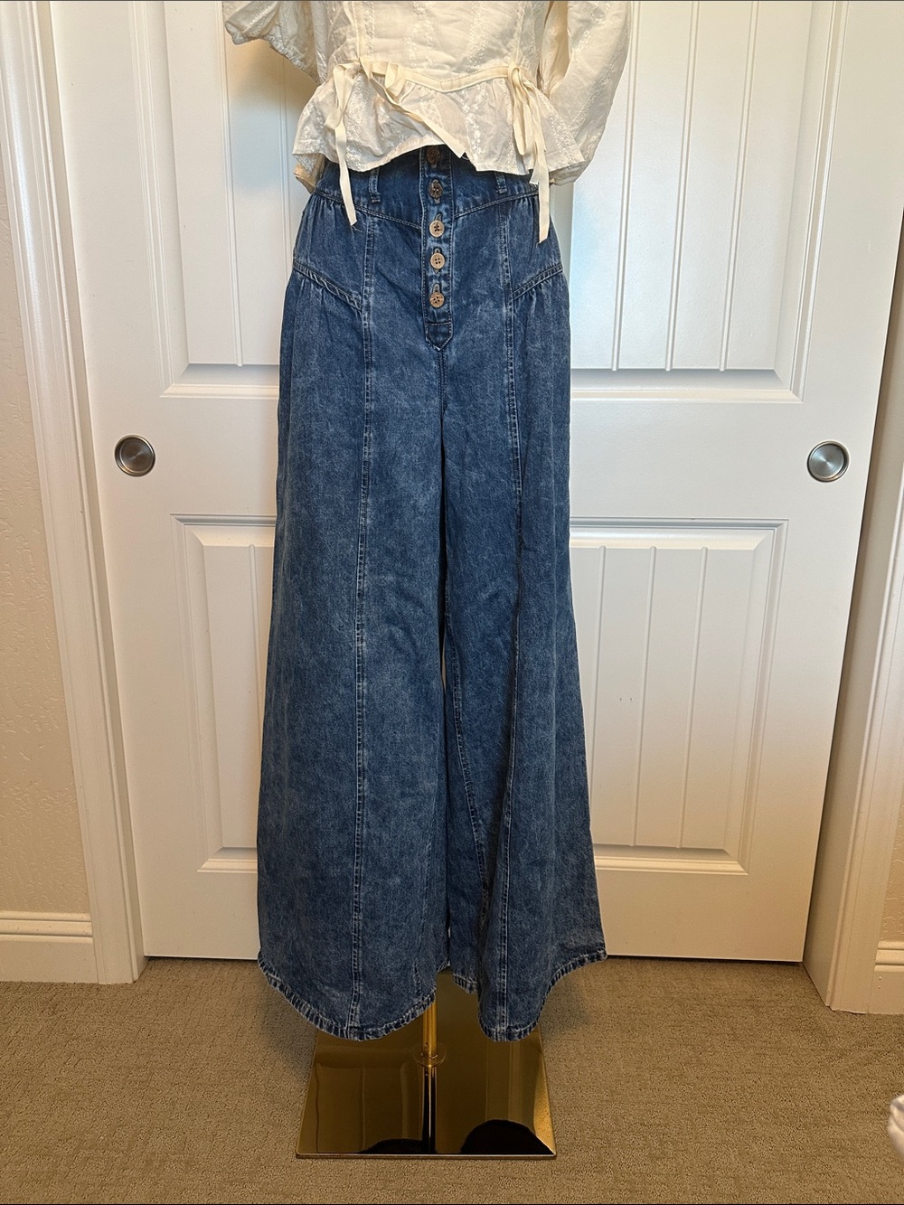 NWT! Wide Leg High-Waist Denim Jeans - Blue